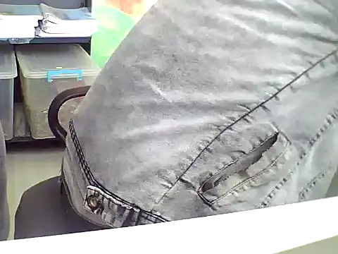 Snapshot of AMCIKSEVER42 chatting on December 1, 9:36 am AMCIKSEVER42 online show from December 1, 9:36 am