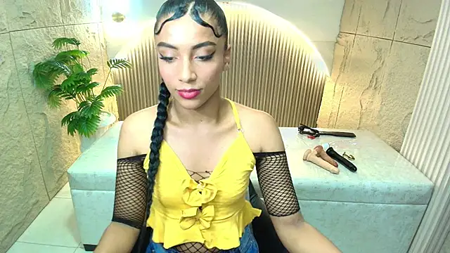 Snapshot of katty_berry_r chatting on September 19, 7:47 pm katty berry r online show from September 19, 7:47 pm