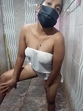 Shani Izu online show from May 29, 1:42 pm