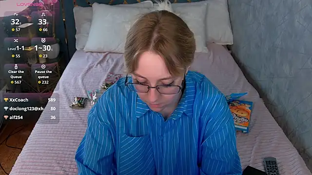 Snapshot of AlexandraGreen chatting on July 20, 4:16 am AlexandraGreen online show from July 20, 4:16 am