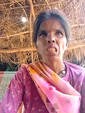 Snapshot of Sapn_aa chatting on October 2, 5:14 am Sapn aa online show from October 2, 5:14 am