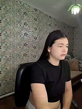 Snapshot of Albi_Glow chatting on September 24, 2:37 am Albi Glow online show from September 24, 2:37 am