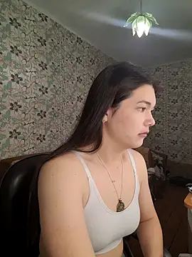 Snapshot of Albi_Glow chatting on October 22, 2:12 am Albi Glow online show from October 22, 2:12 am