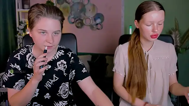 khloebeauty online show from September 24, 5:44 am