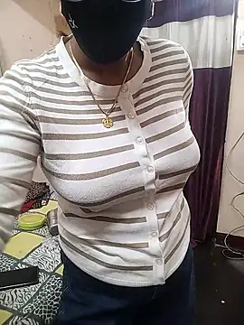 Snapshot of meenu_bhabhi547 chatting on November 10, 4:55 am meenu bhabhi547 online show from November 10, 4:55 am