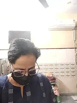 meenu bhabhi547 online show from February 2, 3:05 am