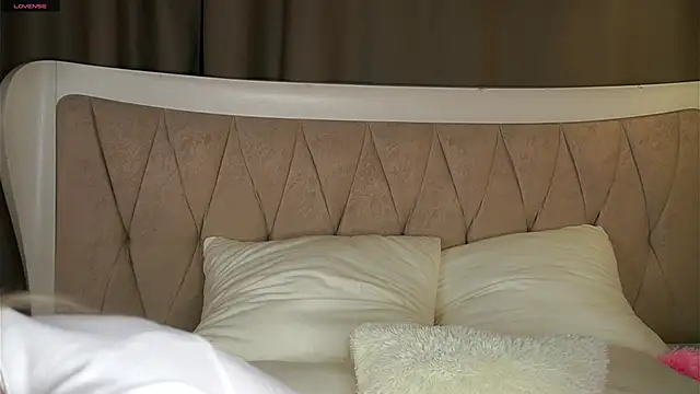 MarciDarugar online show from October 4, 5:22 pm