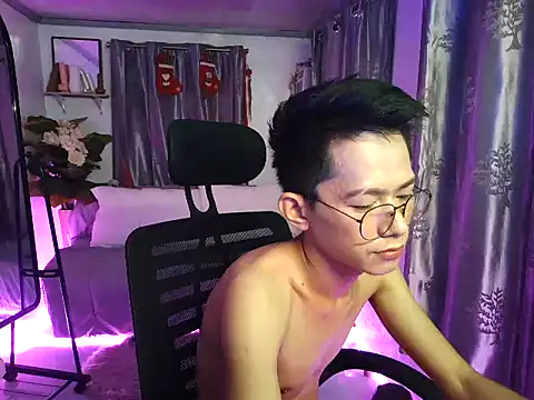 Skinny CumLoader69 online show from November 17, 4:57 pm