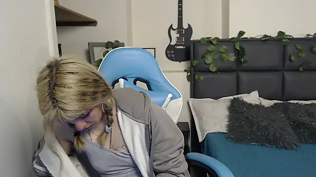 Amnesia  online show from December 3, 12:47 pm