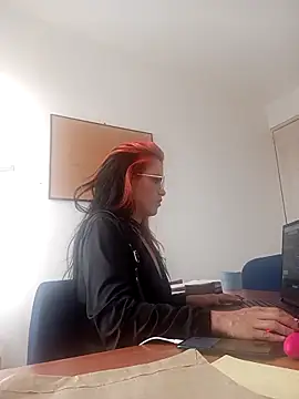 Snapshot of chloelabelle chatting on November 4, 5:34 pm chloelabelle online show from November 4, 5:34 pm