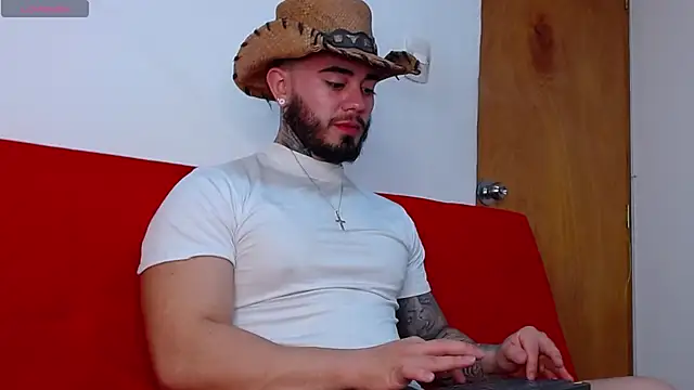 Snapshot of tommyblessd1 chatting on September 9, 6:24 am tommyblessd1 online show from September 9, 6:24 am