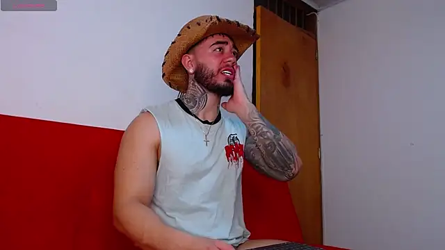 Snapshot of tommyblessd1 chatting on September 11, 5:46 pm tommyblessd1 online show from September 11, 5:46 pm