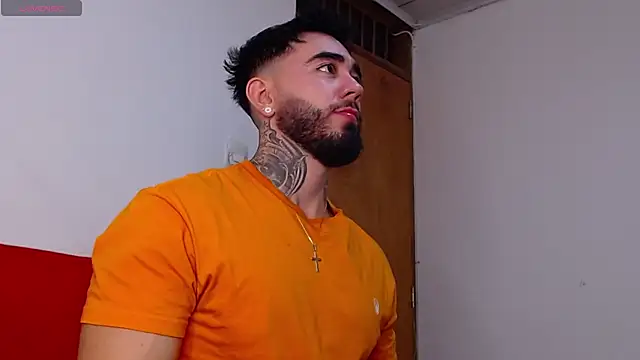 Snapshot of tommyblessd1 chatting on October 5, 9:07 am tommyblessd1 online show from October 5, 9:07 am