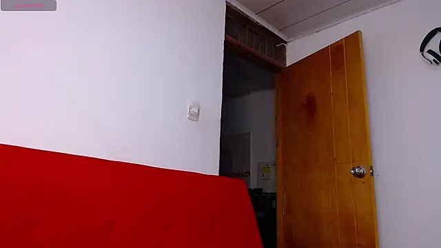 Snapshot of tommyblessd1 chatting on October 10, 5:06 am tommyblessd1 online show from October 10, 5:06 am