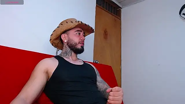 Snapshot of tommyblessd1 chatting on October 15, 7:03 pm tommyblessd1 online show from October 15, 7:03 pm