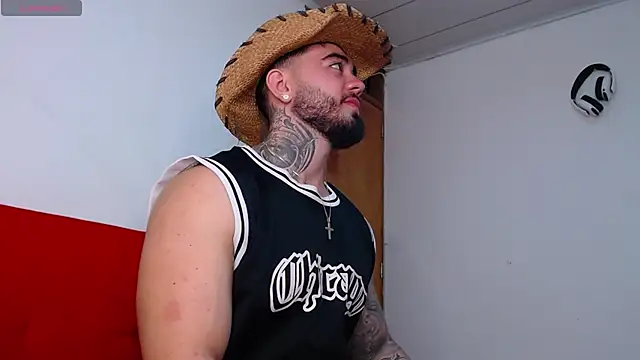 Snapshot of tommyblessd1 chatting on October 23, 10:41 pm tommyblessd1 online show from October 23, 10:41 pm