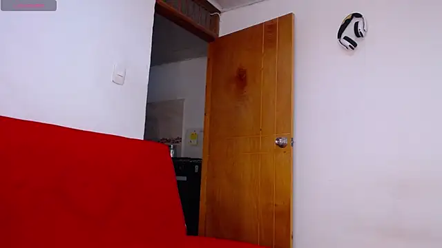 Snapshot of tommyblessd1 chatting on November 19, 7:47 pm tommyblessd1 online show from November 19, 7:47 pm