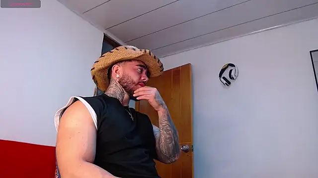 Snapshot of tommyblessd1 chatting on December 5, 8:12 am tommyblessd1 online show from December 5, 8:12 am