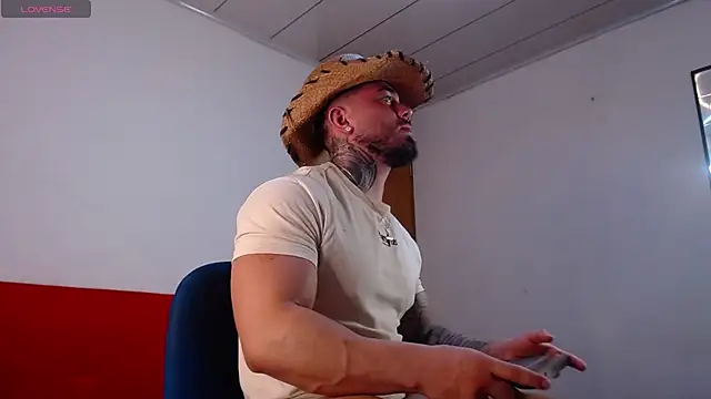 tommyblessd1 online show from February 8, 7:39 pm