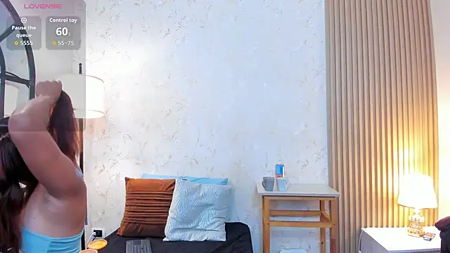 Snapshot of aliceandsia chatting on February 4, 6:25 pm aliceandsia online show from February 4, 6:25 pm