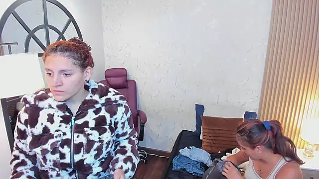 Snapshot of aliceandsia chatting on February 16, 7:21 pm aliceandsia online show from February 16, 7:21 pm