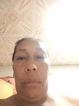 Naomi-Mature online show from October 24, 8:33 am