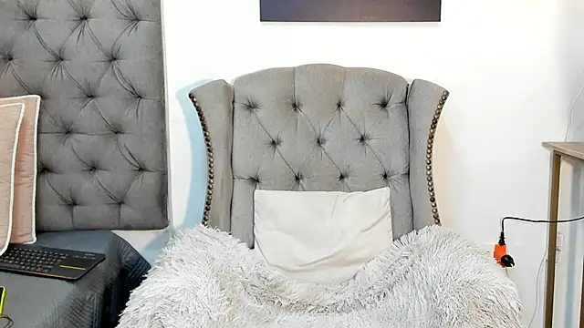 Snapshot of nahiroby_ebony chatting on September 23, 6:44 pm nahiroby ebony online show from September 23, 6:44 pm