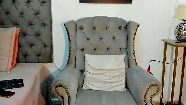 Snapshot of nahiroby_ebony chatting on October 2, 6:48 pm nahiroby ebony online show from October 2, 6:48 pm