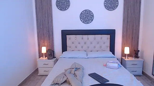 Red kytty6 online show from September 25, 7:39 pm