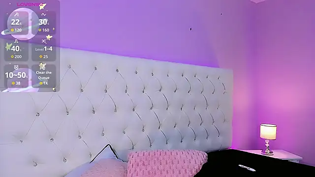 DaniielaV online show from September 19, 1:01 pm