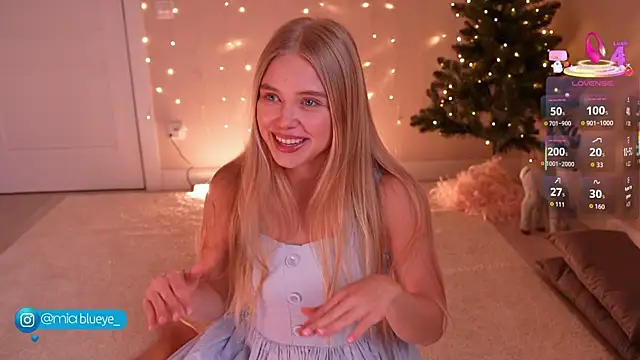 Miablueye online show from December 16, 2:55 pm