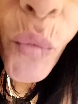 Gecenin Kralicesi online show from September 14, 6:18 pm