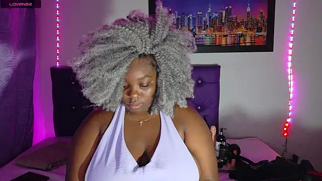 ebony NeighborMoans online show from April 22, 3:20 am