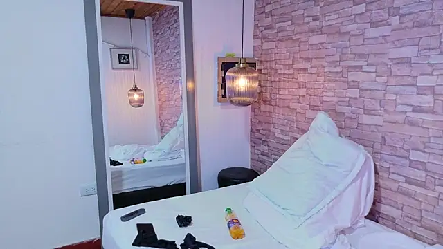 Martina thompson69 online show from January 8, 2:19 pm