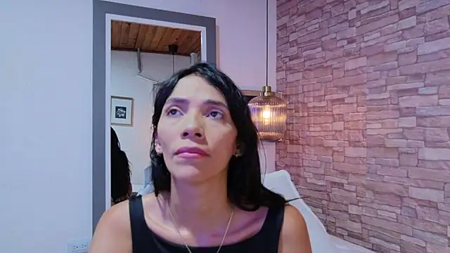 Martina thompson69 online show from March 12, 4:57 pm