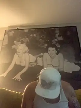 Hothotboyg online show from November 13, 1:48 am