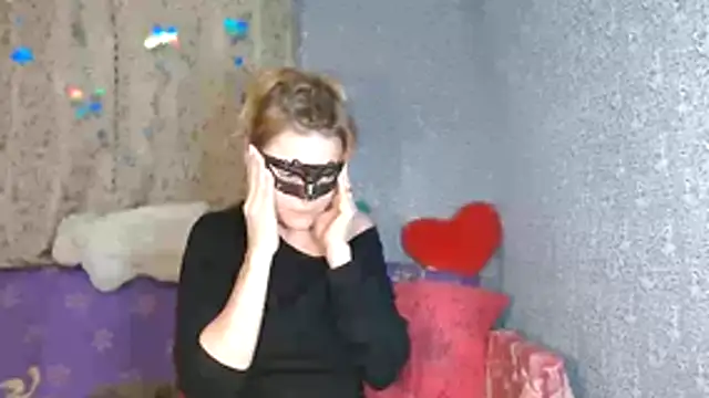 Miss Nona online show from November 5, 2:50 pm