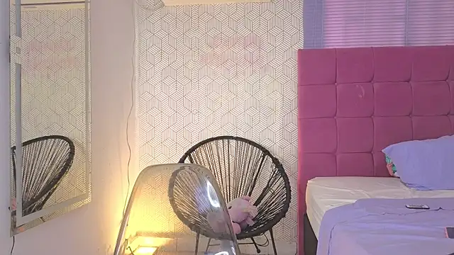 elzafuentes1 online show from July 10, 8:00 pm