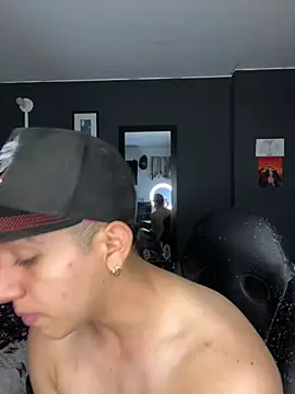 OliverrSilver online show from April 23, 1:07 am