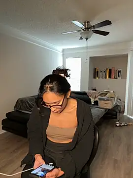 cupcakemia online show from October 4, 7:01 pm