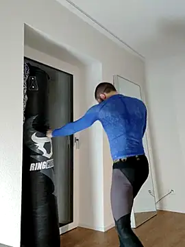 EyesNeverLies online show from September 28, 3:23 am