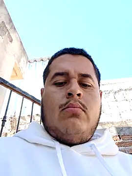 Snapshot of Jovenlechoso2044 chatting on December 16, 6:02 pm Jovenlechoso2044 online show from December 16, 6:02 pm