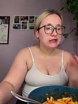 imawhorenslut19 online show from May 21, 5:42 pm