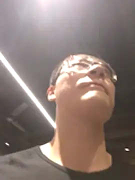 Snapshot of AAASuck chatting on February 25, 5:11 pm AAASuck online show from February 25, 5:11 pm