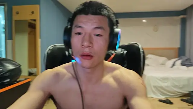 Snapshot of AAASuck chatting on March 27, 5:23 pm AAASuck online show from March 27, 5:23 pm