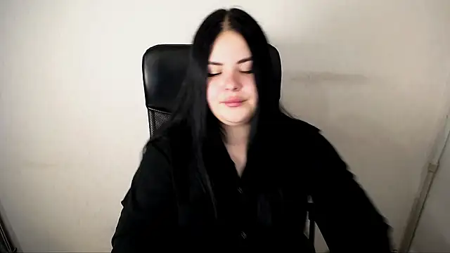  Trisha li online show from October 26, 12:00 pm