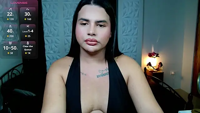 Snapshot of SelenaHelaby02 chatting on October 14, 8:42 pm SelenaHelaby02 online show from October 14, 8:42 pm