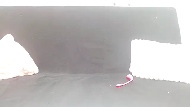 Emmahahaha17 online show from October 17, 3:36 pm