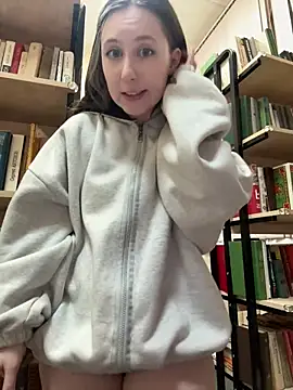 FroggyAnna online show from April 11, 6:12 pm