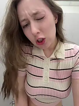 FroggyAnna online show from June 17, 5:03 pm